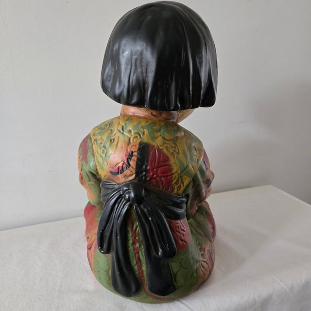 Vintage Chalkware Asian Sitting Child Chubby Cheeks Kimono Designer Repros La Signed For Sale - Image 4 of 13