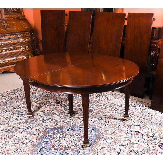 Antique Flame Mahogany Telescopic Extending Dining Table, 19th Century For Sale - Image 13 of 18