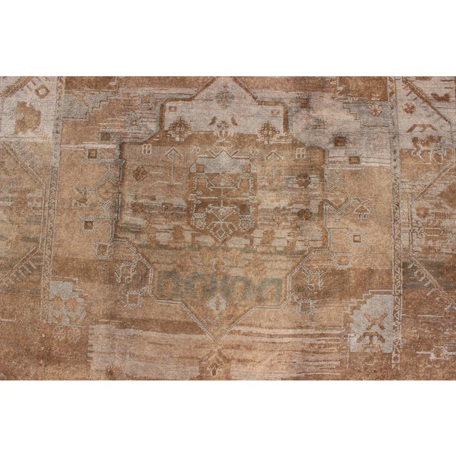 Mid 20th Century Vintage Turkish Oushak Rug in Faded Beige, Dusty Taupe, and Weathered Blue For Sale - Image 5 of 11