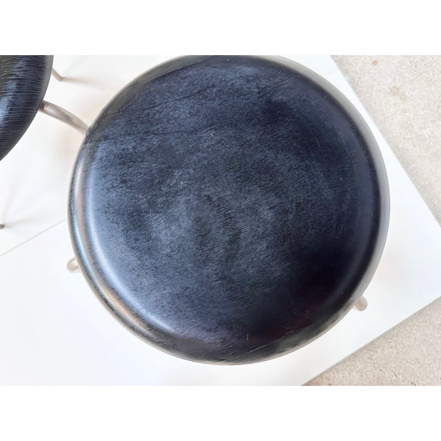 Black Dot Model 3170 Stools by Arne Jacobsen for Fritz Hansen, Denmark, 1960s, Set of 2 For Sale - Image 9 of 18