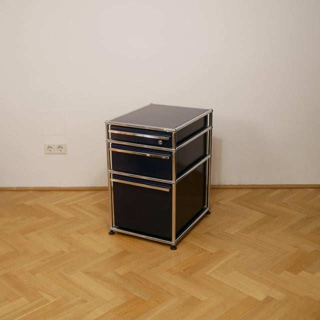 Office Container by Fritz Haller & Paul Schärer for USM Haller For Sale - Image 8 of 8