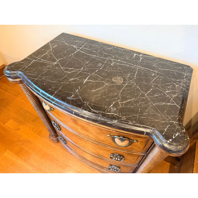 Traditional Pair of Vintage Drexel Heritage Marble‑Top, 3 Drawer Nightstands – Solid Wood and Classic Elegance For Sale - Image 3 of 7