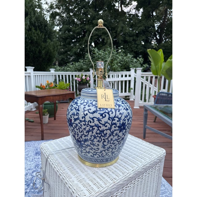Ralph Lauren Blue & White Porcelain Lamp – 25" Tall For Sale In New York - Image 6 of 11