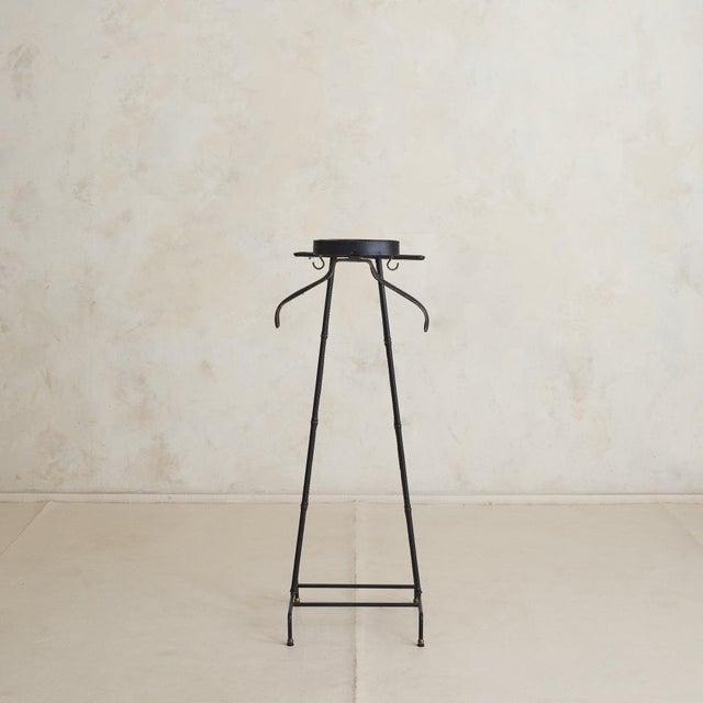 Mid-Century Modern French Leather + Brass Valet by Jacques Adnet, 1950s For Sale - Image 3 of 11