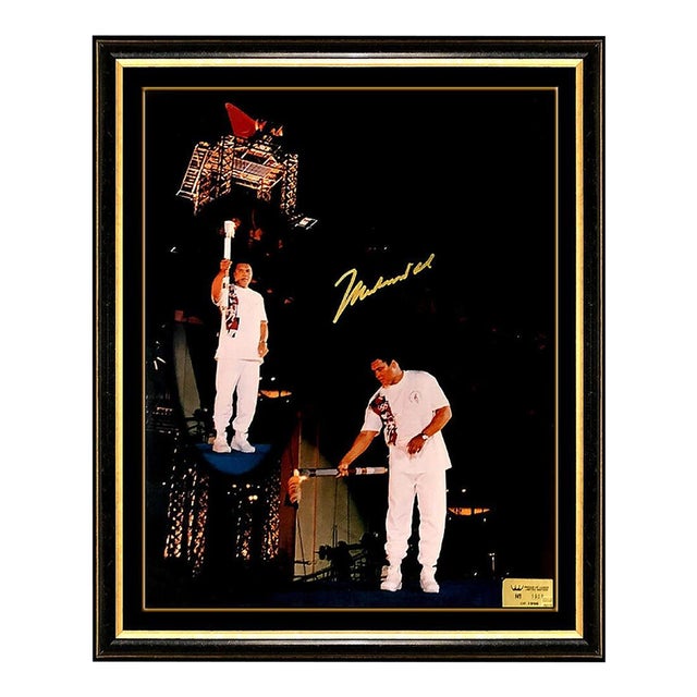 Mid 20th Century Muhammad Ali Signed Photograph, Muhammad Ali For Sale