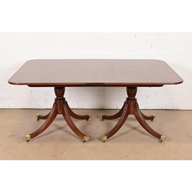 Wood Baker Furniture Historic Charleston Georgian Banded Mahogany Double Pedestal Extension Dining Table, Newly Refinished For Sale - Image 7 of 13
