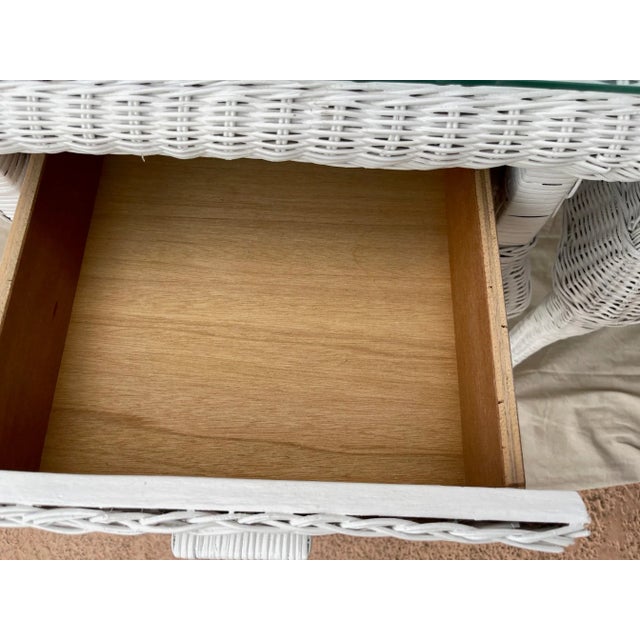 Vintage Henry Link Style White Woven Rattan/Wicker Glass Top Side Tables - a Pair For Sale In Palm Springs - Image 6 of 8