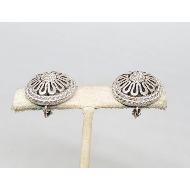 Boucher Vintage Signed Boucher Rhodium Plated Round Domed Clip Earrings- 2 PIeces For Sale - Image 4 of 8
