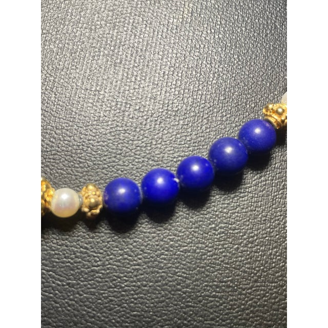 1950s Gemstone Necklace Blue Lapis Lazuli and White Pearl Beads With Gold-Tone Accents, Vintage Mid Century Modern. For Sale - Image 5 of 5
