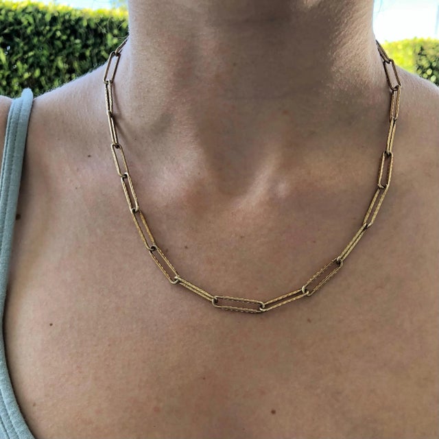 1990s Victorian Inspired 14k Gold Paper Clip Link Chain For Sale In Los Angeles - Image 6 of 6