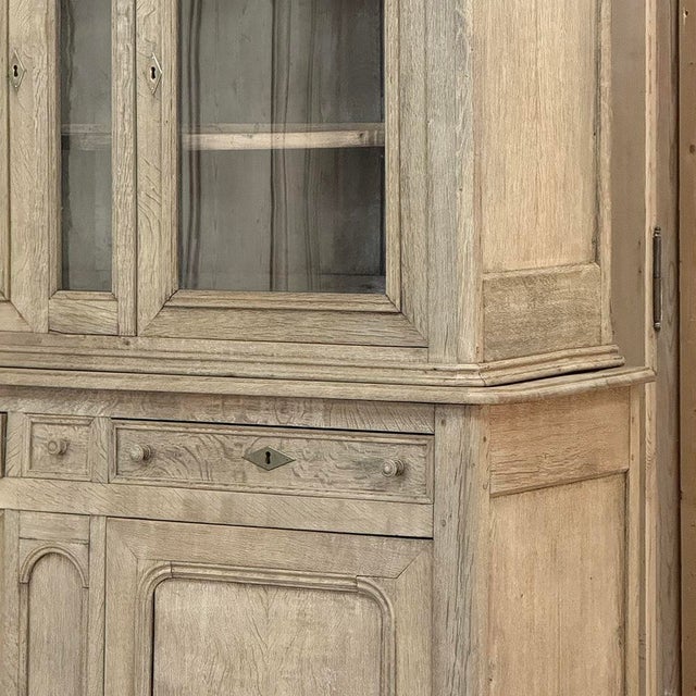 19th Century French Louis Philippe Period Bookcase ~ Bibliotheque in Stripped Oak For Sale - Image 12 of 16