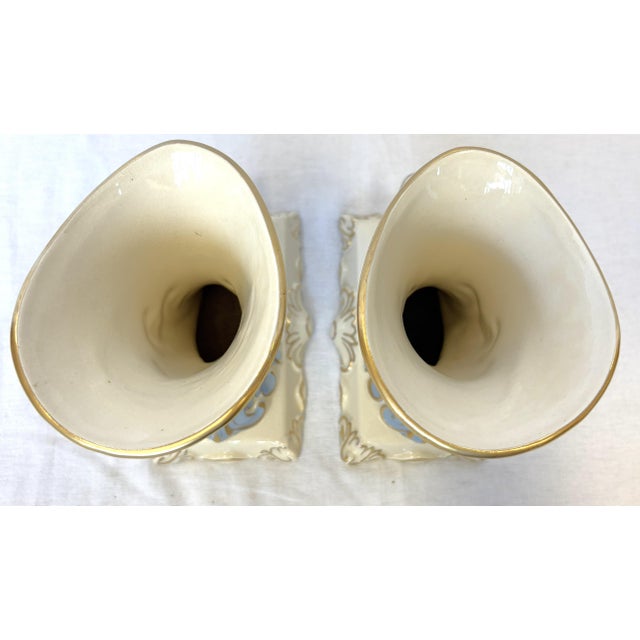 Pink Mid 20th Century Porcelain Cornucopia Vases With French Belle Epoque Design- A Pair For Sale - Image 8 of 17