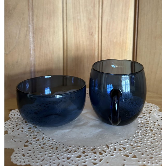 1950s 1956 Vintage Tapio Wirkkala Finland Mouth Blown Cobalt Blue Blueberry Glass Sugar & Creamer For Sale - Image 5 of 6