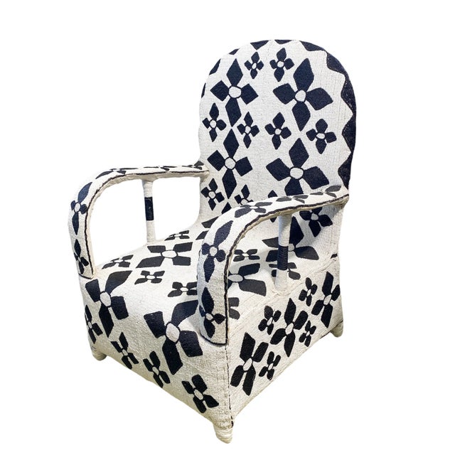 Black African Nobility Nigerian Yoruba Black& White Beaded Chair For Sale - Image 8 of 13