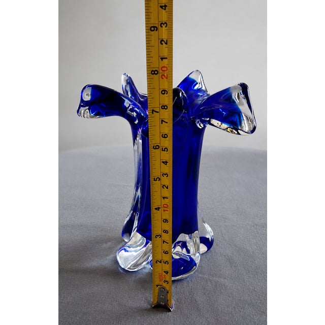 1950s Vintage Cobalt Blue Art Glass Vase Hand Blown Josef Hospodka Chribska Style Ruffled Centerpiece 7.5" For Sale - Image 5 of 5