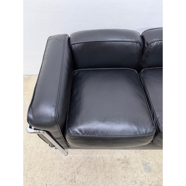 Le Corbusier, Jeanneret and Perriand Lc2 Divano Two-Seat Sofa for Cassina For Sale - Image 12 of 18
