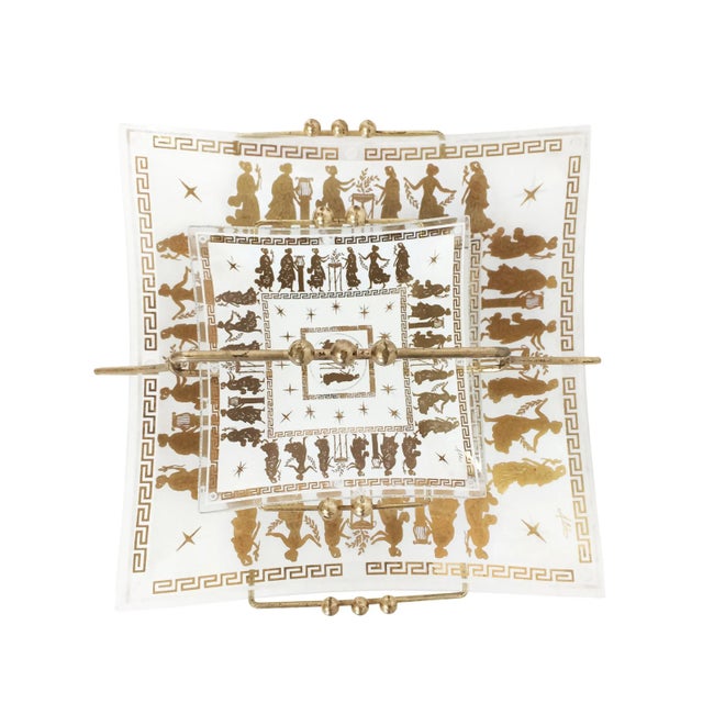 Age appropriate wear. Measurements: 12"D x 12"W x 10"H