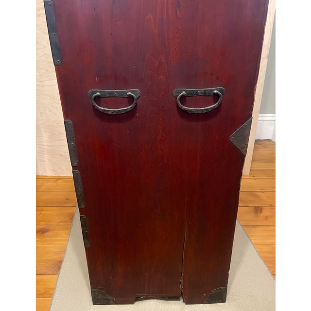 Chestnut 19th Century Japanese Meiji Period Isho-Tansu Clothing Chest With Iron Hardware For Sale - Image 8 of 11