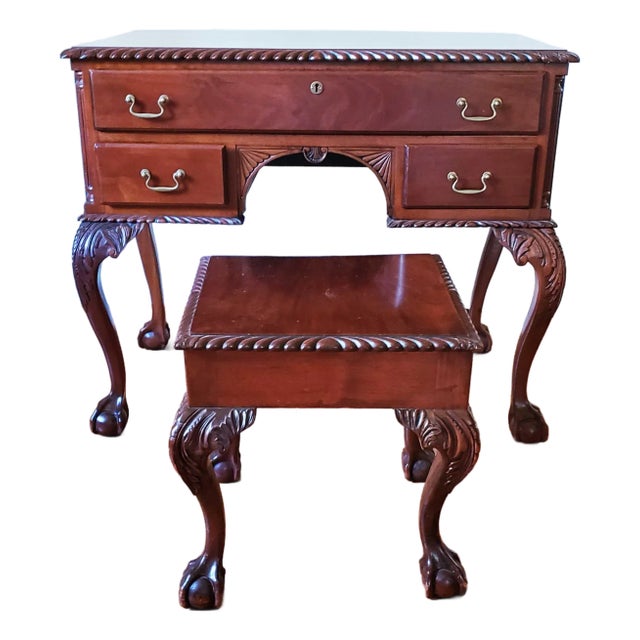 Late 19th Century American Centennial Dressing Table and Bench For Sale