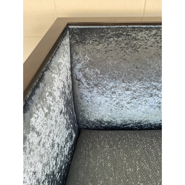 Caracole Modern Crushed Midnight Blue Velvet the Crane Lounge Chair For Sale In Atlanta - Image 6 of 8