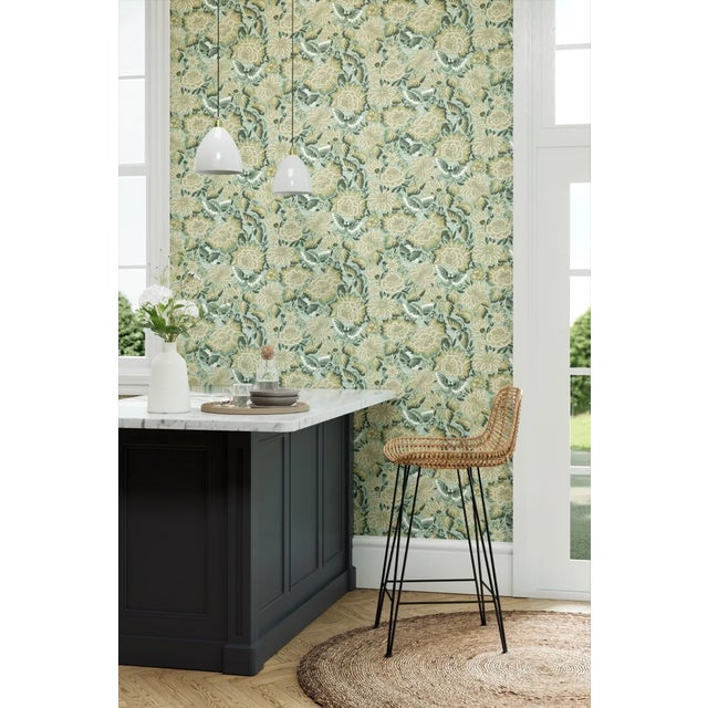 Inspired by a Chinese embroidery made towards the end of the 19th century this popular 1930’s design would’ve been...