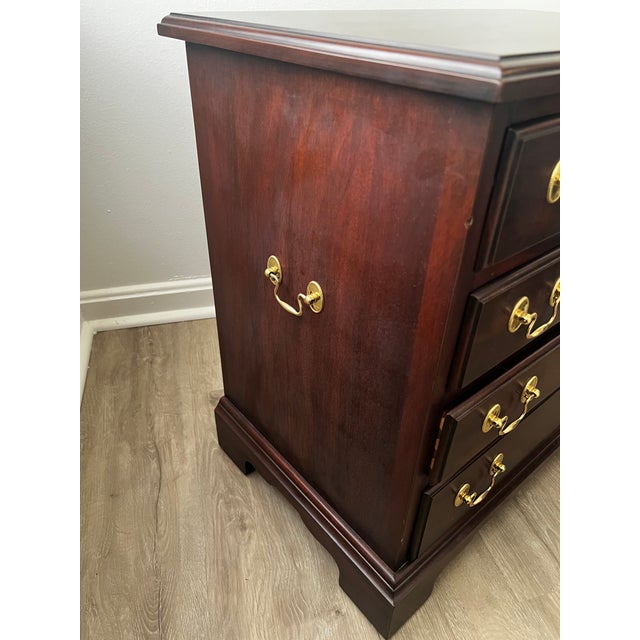 Henkel Harris 1990s Henkel Harris Mahogany Chippendale Hanover Chairside Chest For Sale - Image 4 of 6