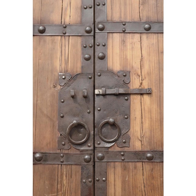 1960s 8.6 Feet Tall Large Vintage Chinese Door For Sale In Greensboro - Image 6 of 11