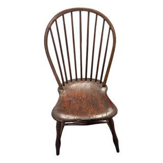 Antique Bow Back 9-Spindle American Windsor Chair For Sale