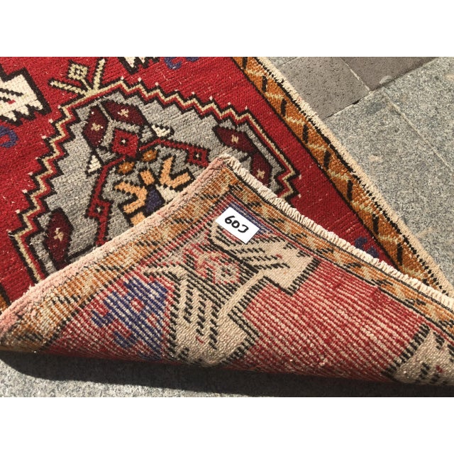 1960s Vintage Oushak Rug- 1′6″ × 2′9″ For Sale - Image 4 of 6