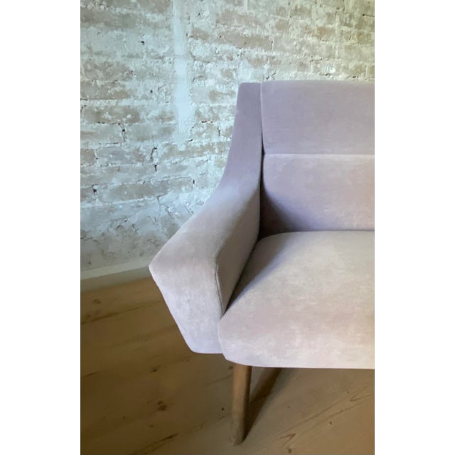 Mid-Century Danish Sofa in Fabric, in Good conditions. Designed 1950 to 1959