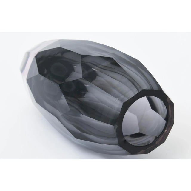 80's Murano Sommerso Faceted Gray, Pink Gradient Vase For Sale - Image 10 of 11