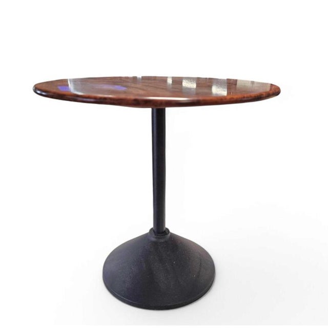 Porada Arredi side table 1980s. 50 x 50 x 50 cm This piece has an attribution mark, I am sure that it is completely...