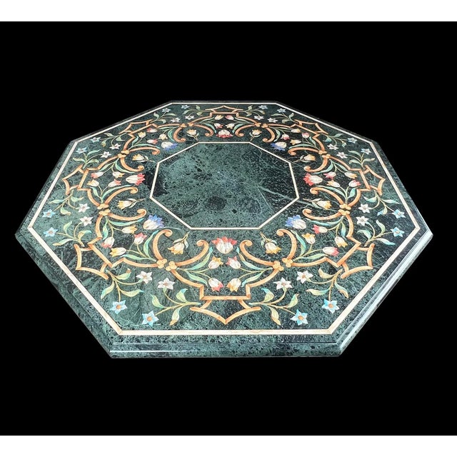 Neoclassical 1990s Octagonal Center Table With Verde Antico Top & Michael Taylor Faux Stone Base For Sale - Image 3 of 10