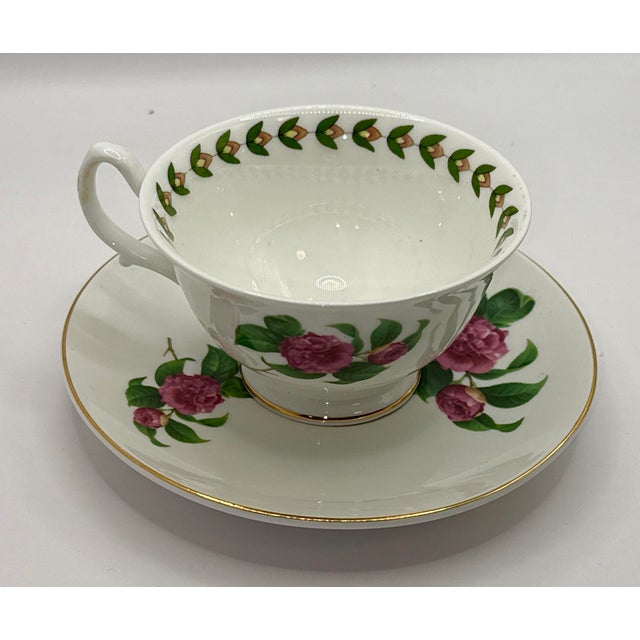Vintage Sutherland Fine Bone China Teacup and Saucer Set. For Sale In New York - Image 6 of 6