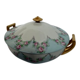 1950s Gold Leaf Petite Floral Casserole Dish With Lid For Sale