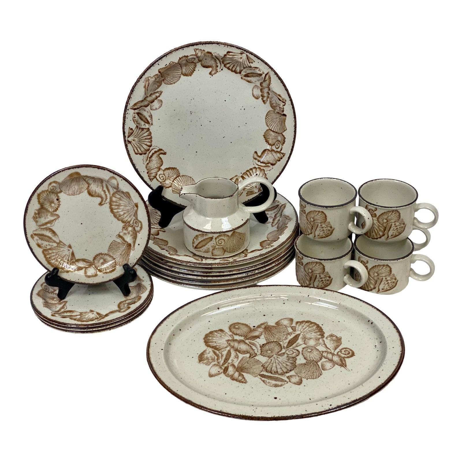 1980s Stonehenge Midwinter Wedgwood Seascape Dinnerware Set of 18