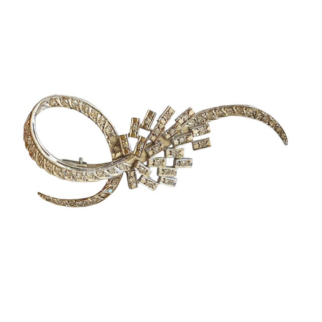 Mid-Century Modern Rare 1930's Ladies Platinum & Diamond Swirl Pin For Sale - Image 3 of 6