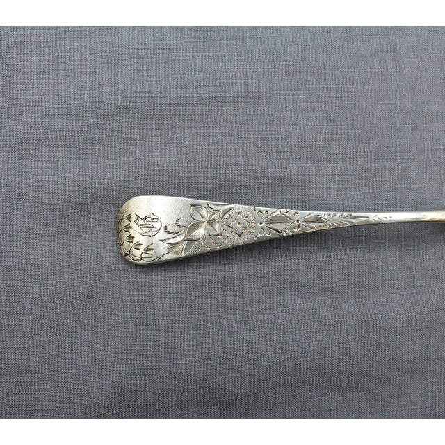 Traditional 1882 American Aesthetic Movement Set of 5 Sterling Silver Teaspoons by Whiting - Set of 5 For Sale - Image 3 of 8