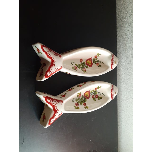 These are EXQUISITE Handpainted Folk Art 9" Fish Shaped Pair of Serveware Made in Portugal. Can be used as Decor or...