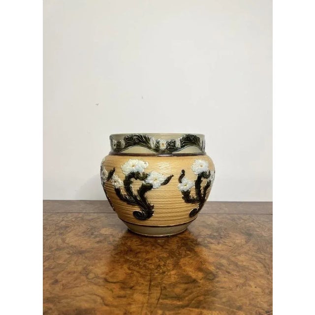 Antique Victorian Jardiniere from Doulton Lambeth, 1880 For Sale - Image 3 of 6