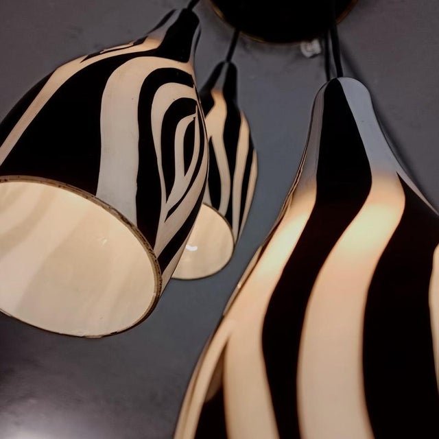 Italian Zebra-Patterned Waterfall Chandelier, 1950s For Sale - Image 6 of 7