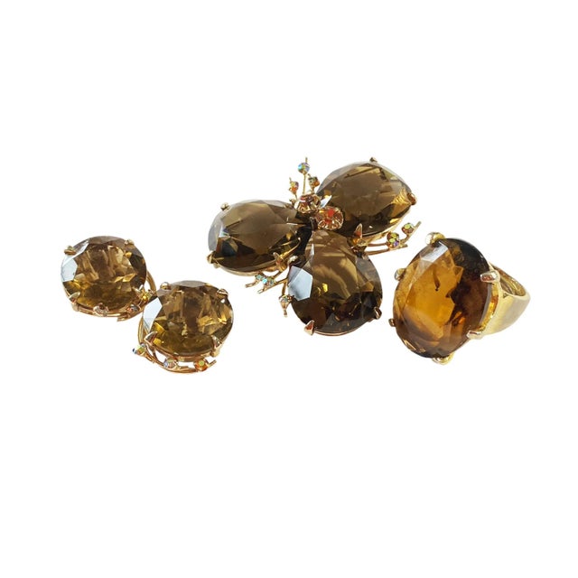 1920s Vintage Bergere Gold Tone Topaz Rhinestone Set of Brooch Pin/Earrings/Ring For Sale - Image 5 of 6