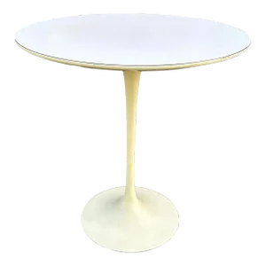 Eero Saarinen for Knoll Tulip Side Table