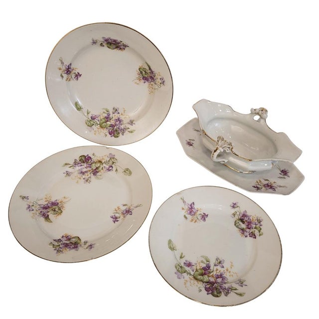 82-piece dinnerware set “Violets”, Albert Pillivuyt, Foëcy Limoges, Art Nouveau, early 20th century – France Material:...