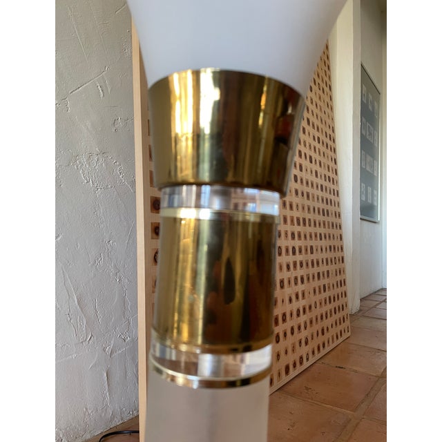 White Large Vintage 80s Lucite and Gold Metal Column Table Lamp With Frosted Glass Fan Shade For Sale - Image 8 of 12