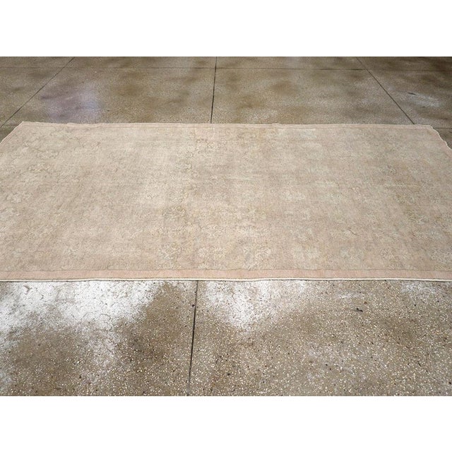 Galerie Shabab Collection Mid-20th Century Turkish Anatolian Gallery Rug For Sale In New York - Image 6 of 10
