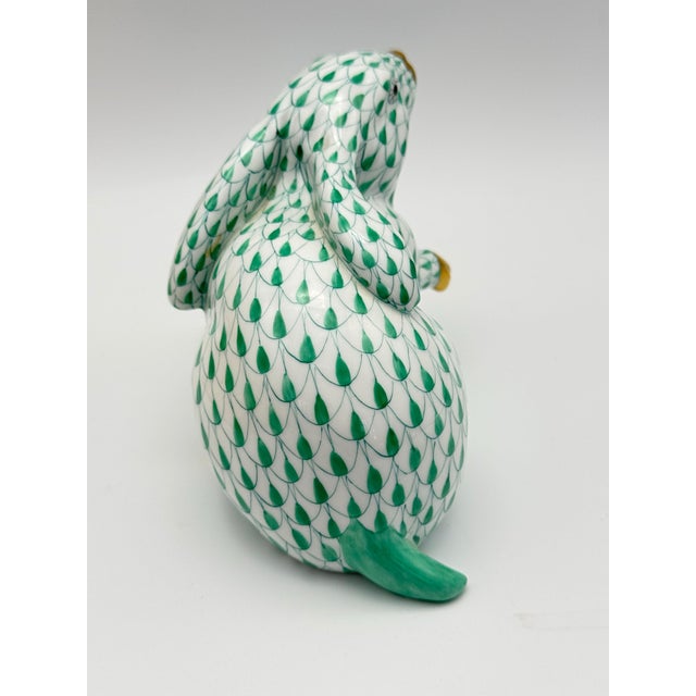 Modern 1990s Vintage Herend Green Bunny Fishnet Figurine With Gold Detail - Estate Find For Sale - Image 3 of 7
