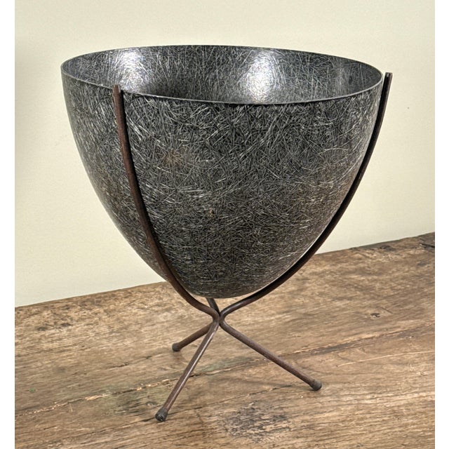 Mid 20th Century Mid Century Modern Kimball Fiberglass and Iron Bullet Planter on Tripod Stand For Sale - Image 5 of 8