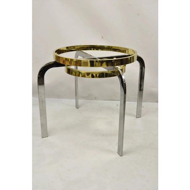 Vintage Mid Century Modern Milo Baughman Style Chrome Brass Round Side Table. Chrome and brass plated metal frame, clean...