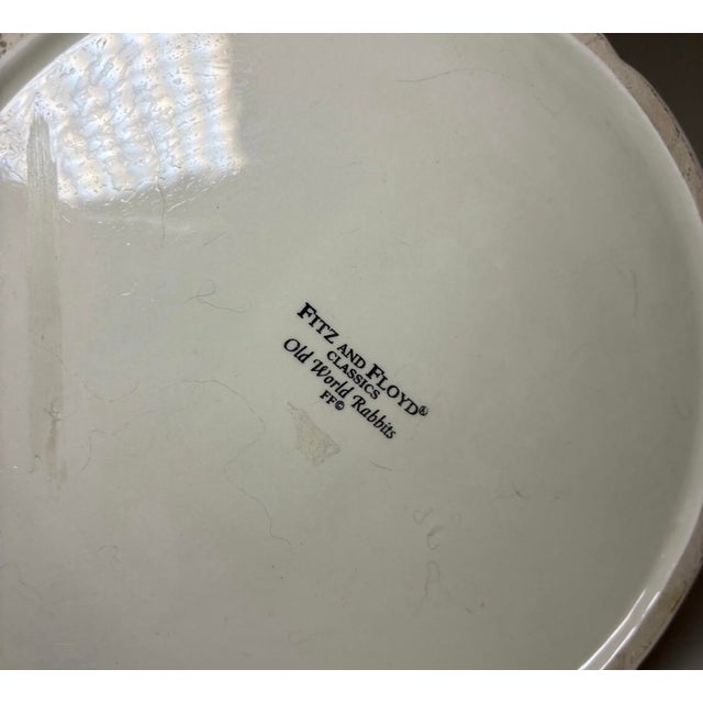 Mint Condition Vintage Fitz & Floyd "Old World Rabbits" 12" Ceramic Centerpiece Vase For Sale In Washington DC - Image 6 of 12